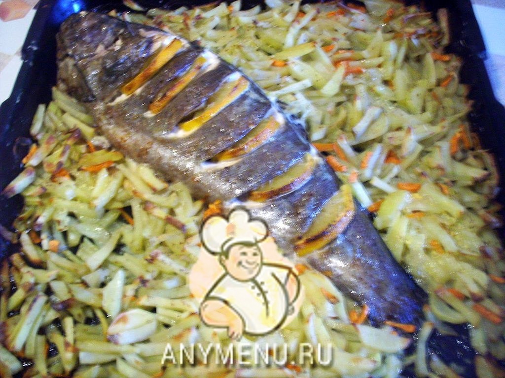 ryba-zapechenaya-s-limonom-i-kartofelem