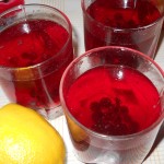 Напиток из черноплодной рябины и лимона