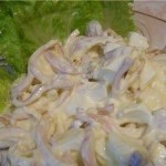 салат из кальмаров с плавленым сыром