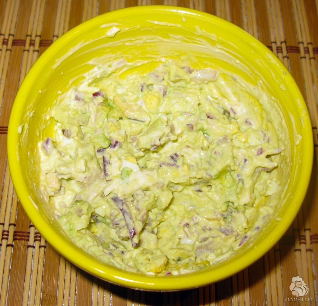 Салат с сельдью авокадо и яйцом (6)