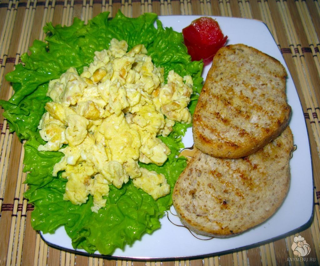 Яйца-скрэмбл на завтрак (1)