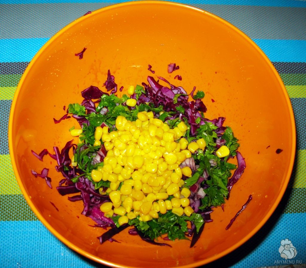 Салат из краснокочанной капусты с кукурузой (7)