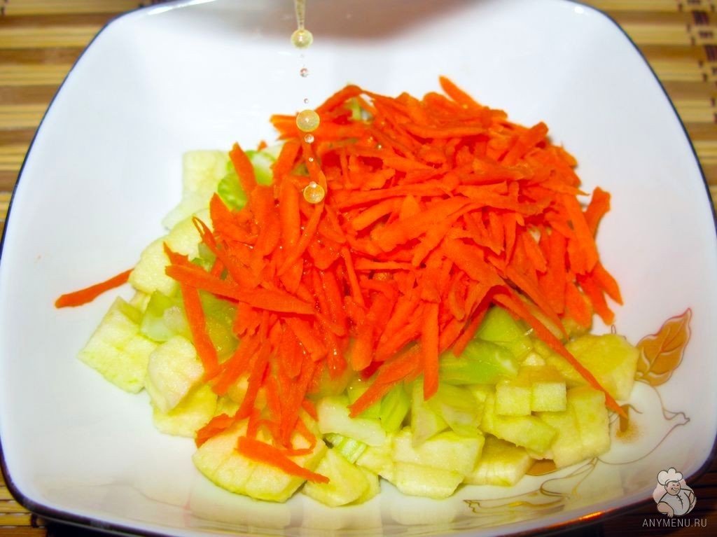 Салат из сельдерея, яблок и моркови (4)