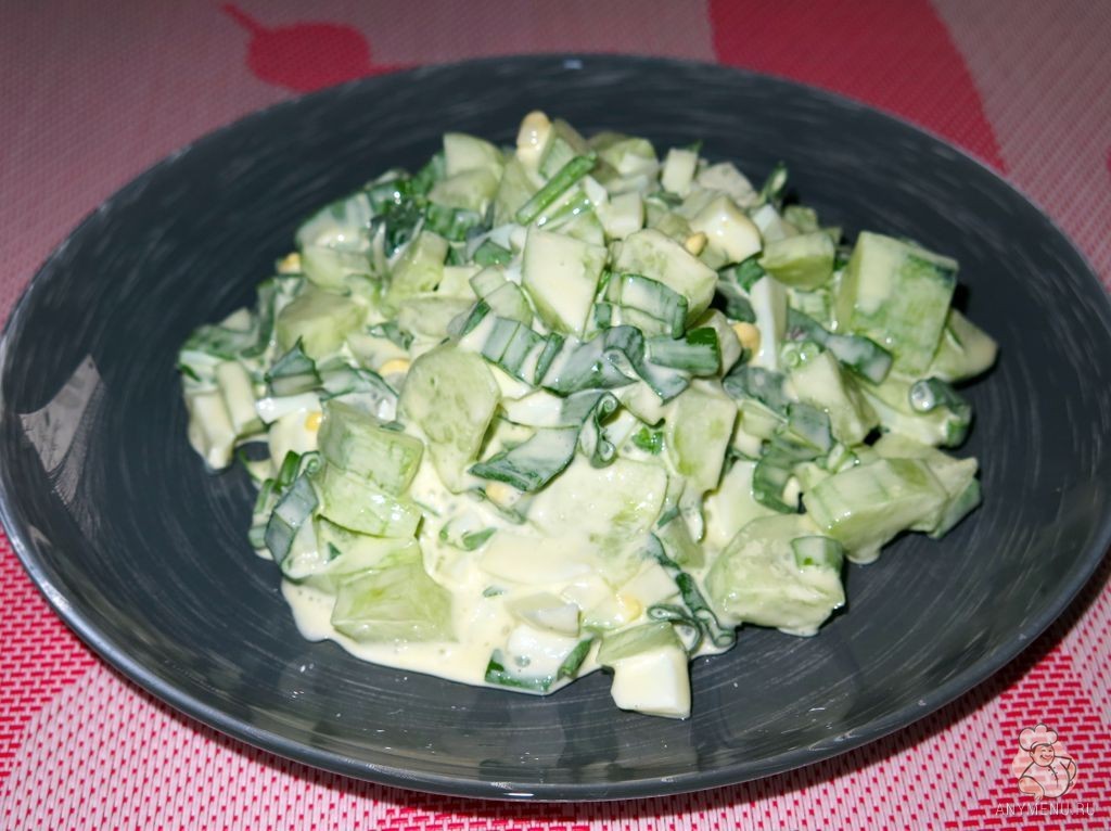 Салат из черемши с огурцом и сметаной (1)