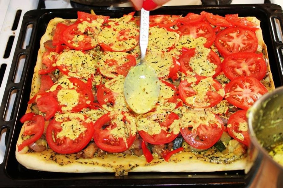 Сочная пицца с овощами 8