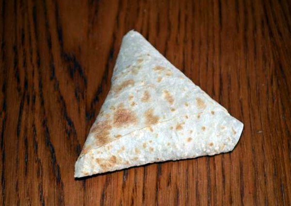 Аппетитные треугольники из лаваша6