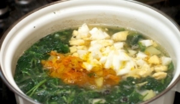Зеленый суп с крапивой6