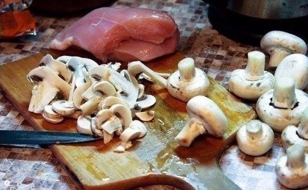 Курица с грибами в сливочном соусе1