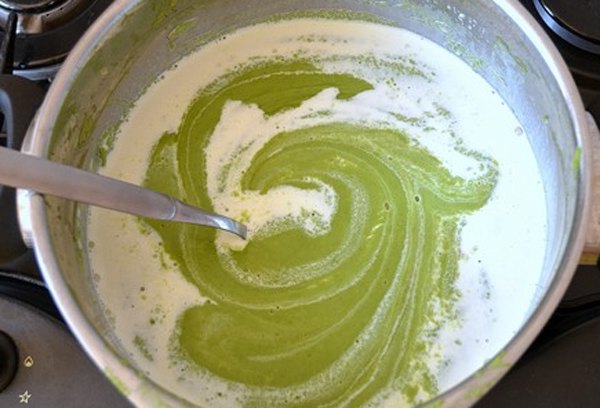 Суп-пюре из зеленого горошка с мятой8