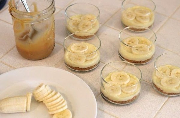 Бананово карамельный десерт с кремом1