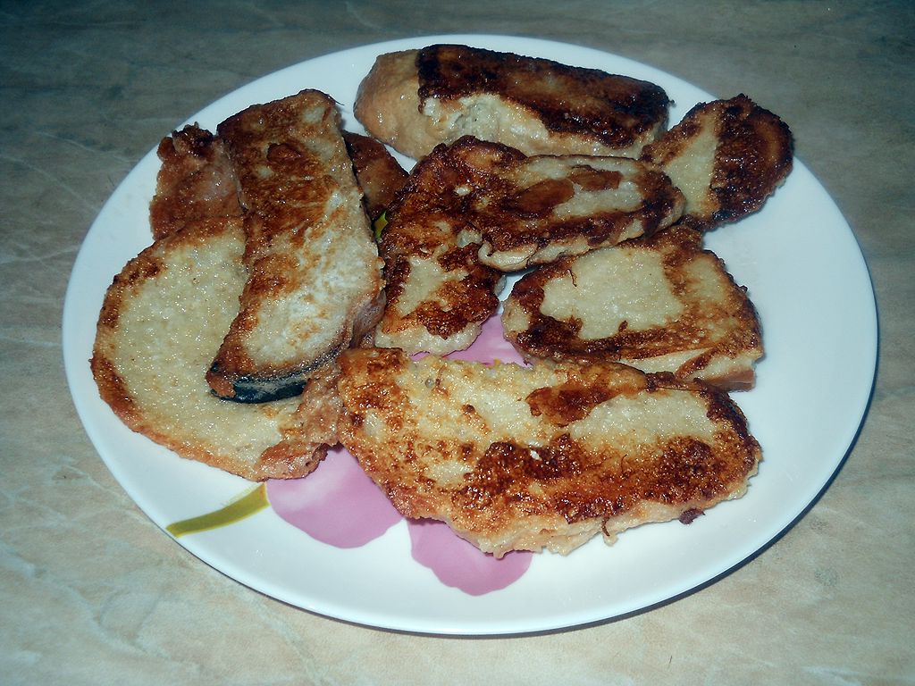 grenki-obzharenye-v-yajce