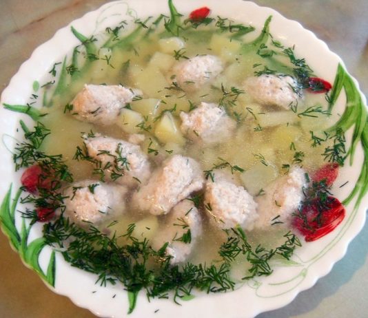 Суп с клецками из куриного мяса bulon-s-kleckami-iz-kurinogo-myasa
