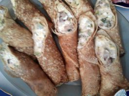 Блины с салатом из сельди blini-s-salatom-iz-seldi