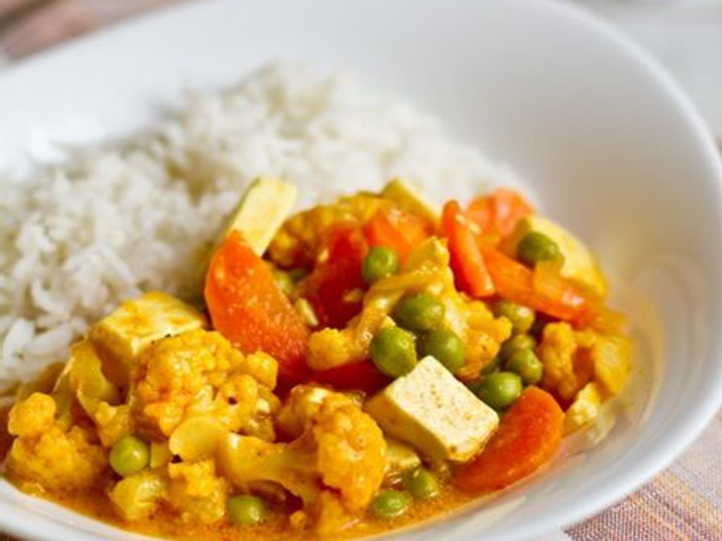 Рецепт: Тофу с карри и рисом - как приготовить вкусное блюдо