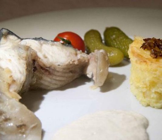 Отварная рыба по азербайджански otvarnaya-ryba-po-azerbajdzhanski