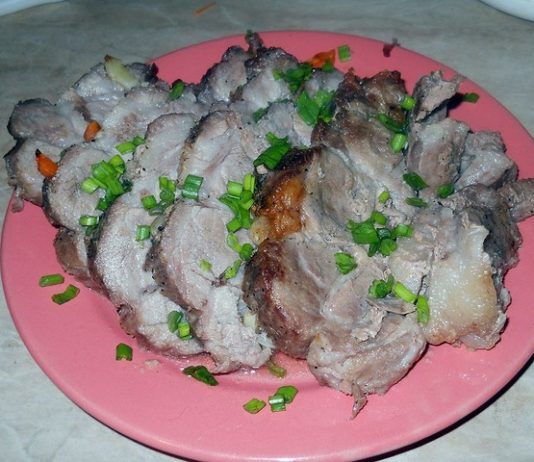 Тушеная свинина в рукаве tushenaya-svinina-v-rukave