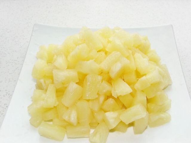 salat-ananasovyj-kalmar