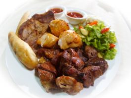 myasnoe-assorti-v-duxovke