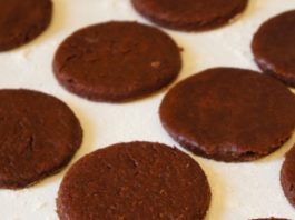 shokoladnoe-pechene-shvedskaya-kuxnya