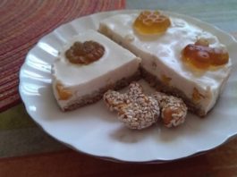 chizkejk-s-osnovoj-iz-ovsyanki-i-suxofruktov