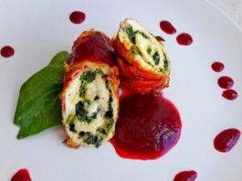 kurinie_ruletiki_so_slivochnim_shpinatom_i_hrustyashim_bekonom