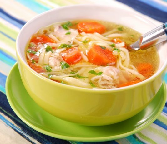 sup-kurinii-s-lapshoi