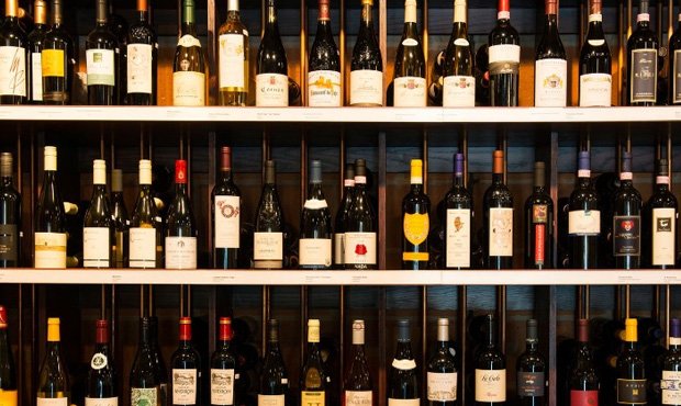 Как правильно пить вино - 5 шагов, которые помогут насладиться вкусом вина на полную катушку