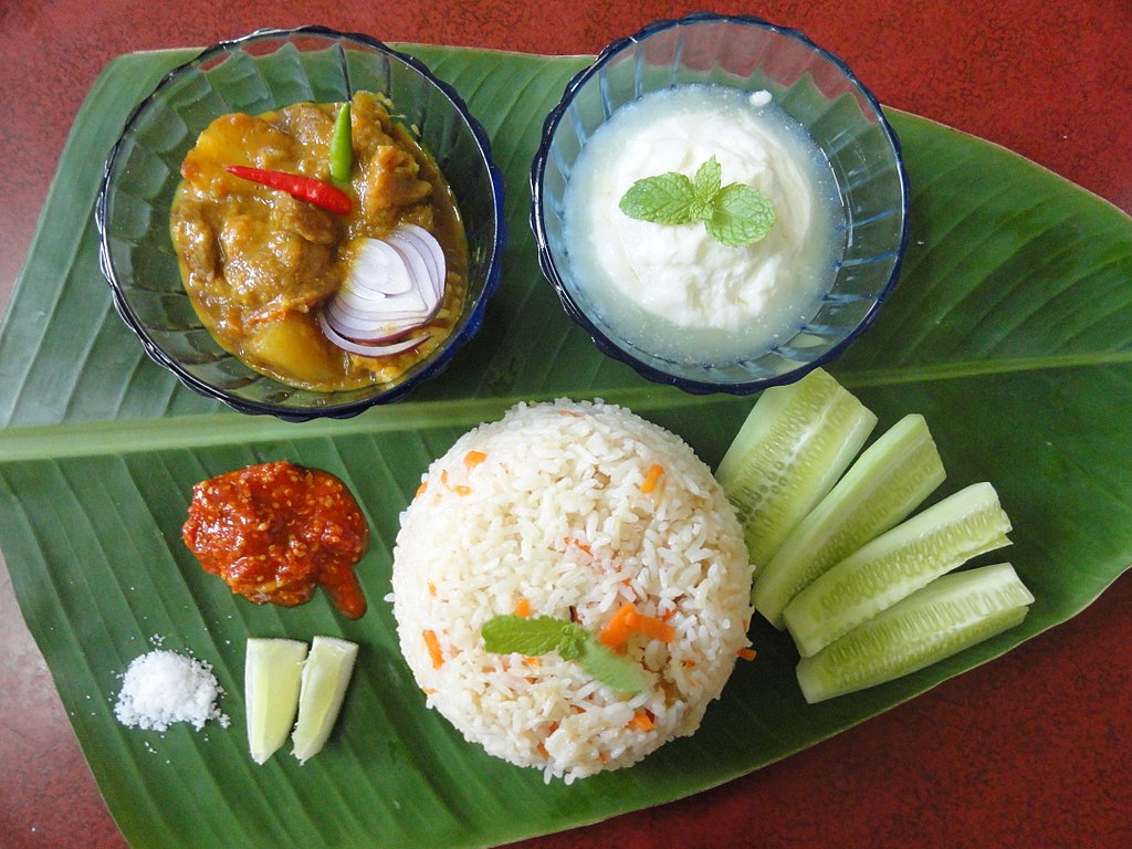 A_traditional_indian_dish_of_bengal(_pulao-mangsha