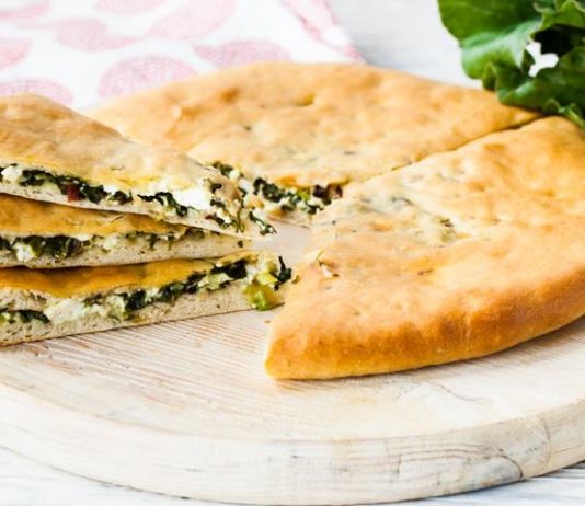 osetinskii_pirog_s_zeleniyu_sirom